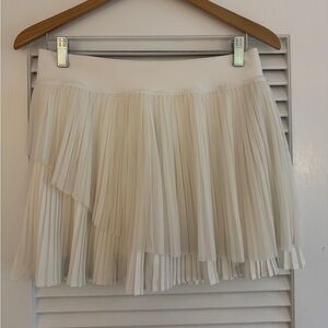 Lululemon Tiered Pleats high-rise tennis skort, white, 8 Tall